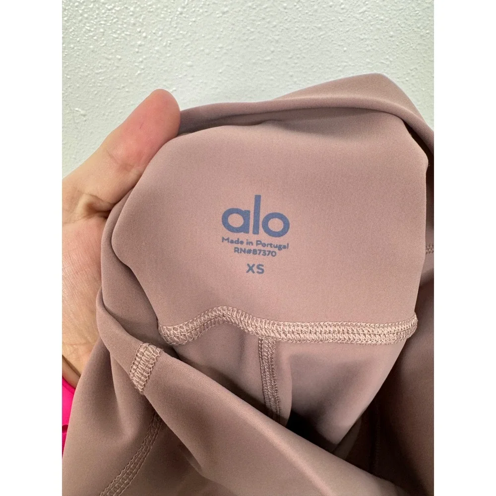 Alo Yoga High-Waist Warrior Leggings Mauve Purple Slashed Cutout Cropped‎ XS